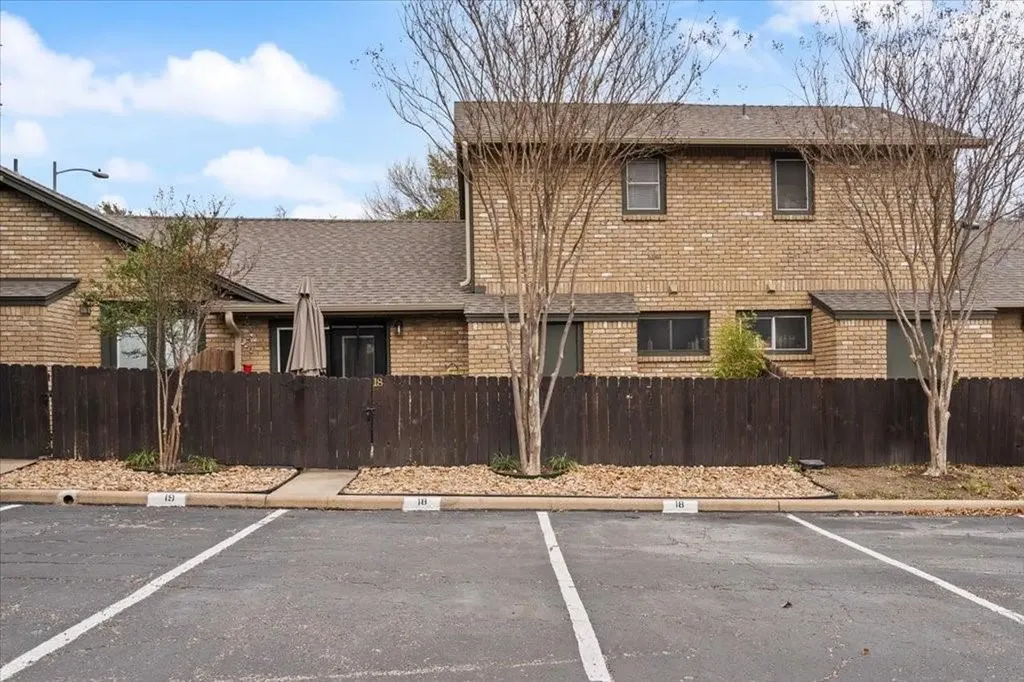 1015 E Yager Lane Austin TX 78753