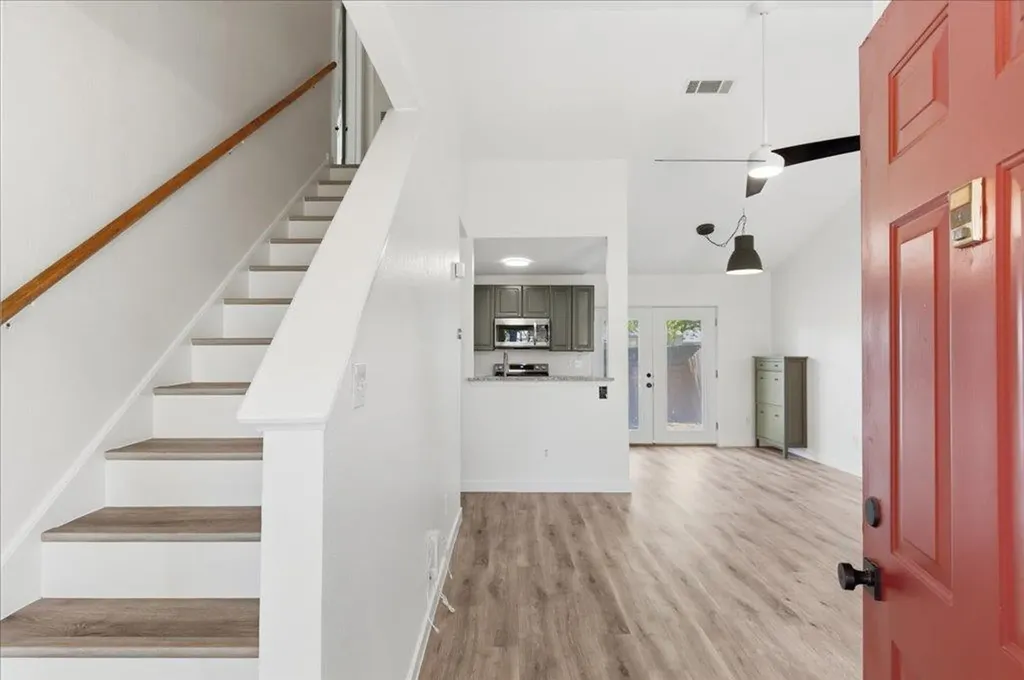 1015 E Yager Lane Austin TX 78753