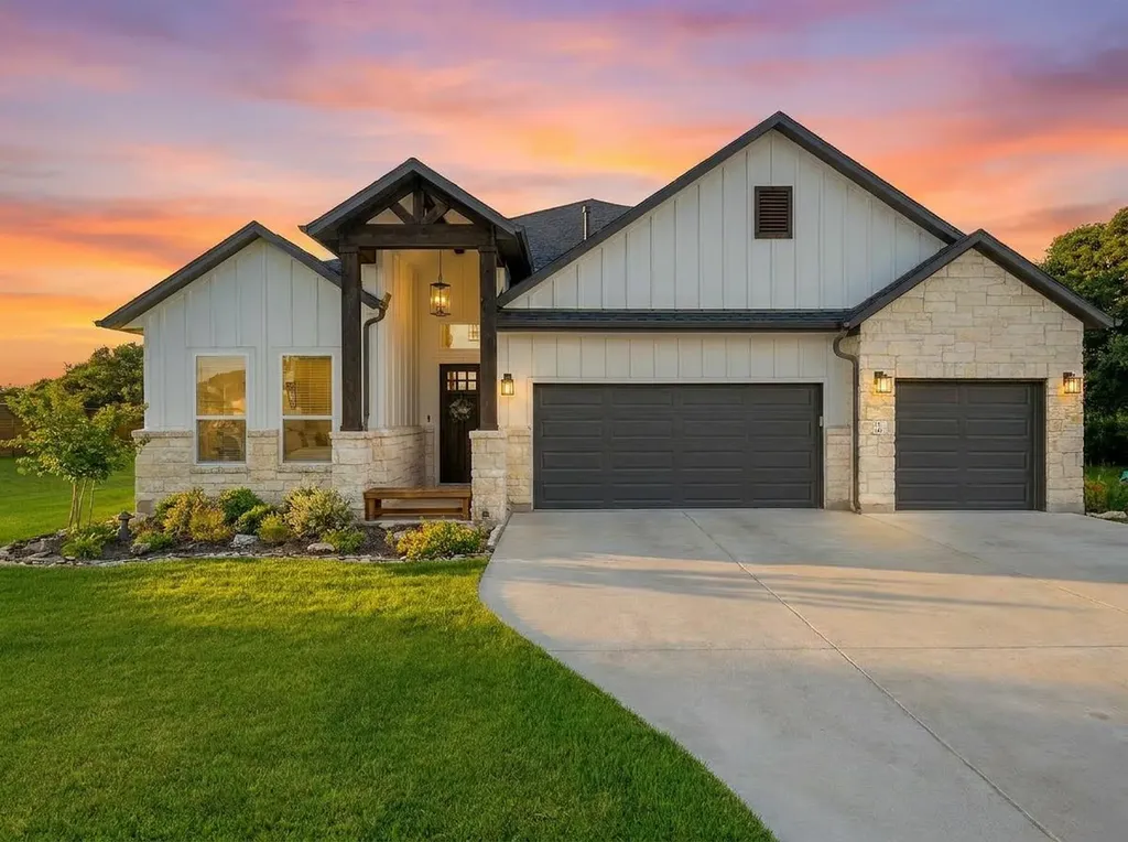 150 Mcnaughton Drive Liberty Hill TX 78642