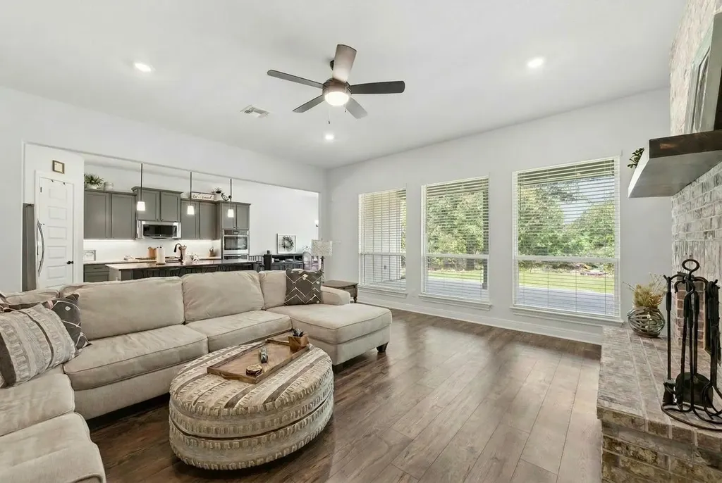 150 Mcnaughton Drive Liberty Hill TX 78642