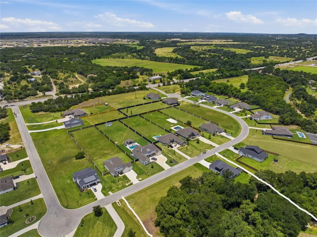 150 Mcnaughton Drive Liberty Hill TX 78642