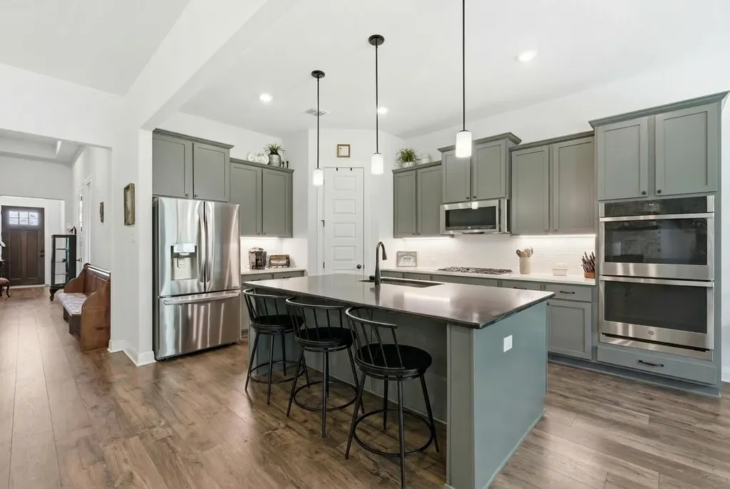 150 Mcnaughton Drive Liberty Hill TX 78642