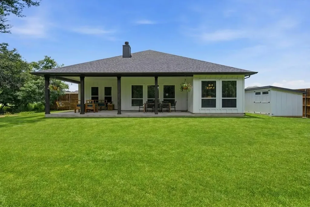 150 Mcnaughton Drive Liberty Hill TX 78642