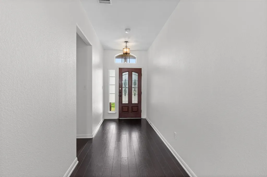 1049 Regency Lane Round Rock TX 78665