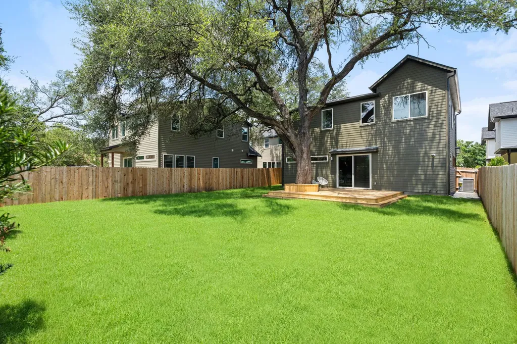 6409 Bradsher Austin TX 78745