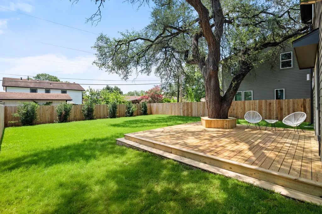 6409 Bradsher Austin TX 78745