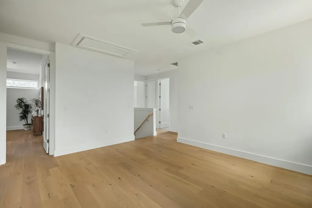 6409 Bradsher Austin TX 78745