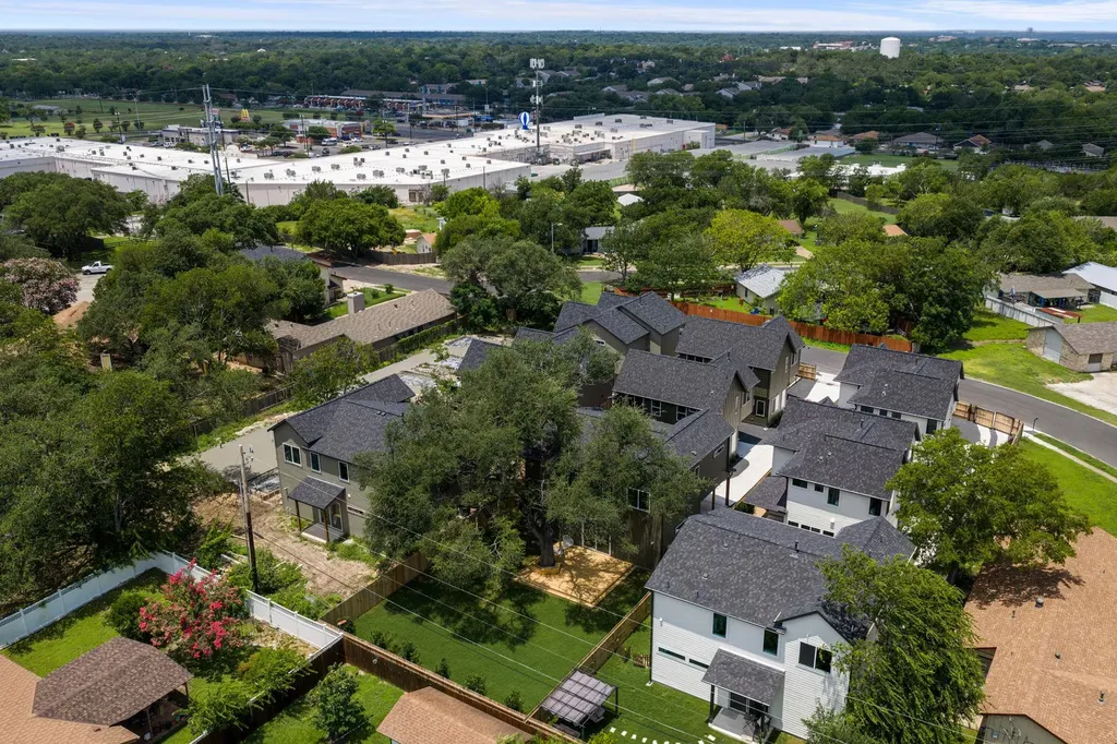 6409 Bradsher Austin TX 78745
