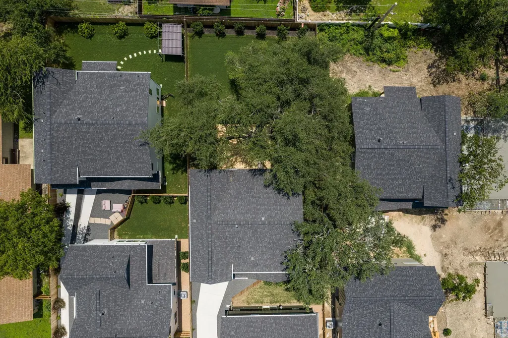6409 Bradsher Austin TX 78745