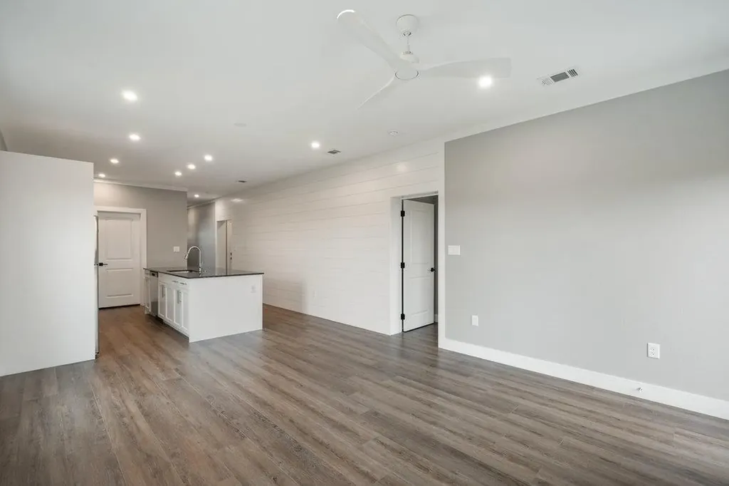 2025 Applewood Drive Lockhart TX 78644