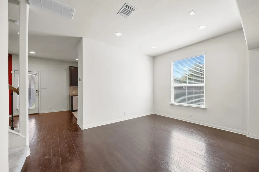 8601 Rock Pigeon Drive Austin TX 78729