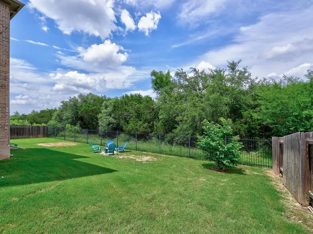 5117 Texas Bluebell Drive Spicewood TX 78669