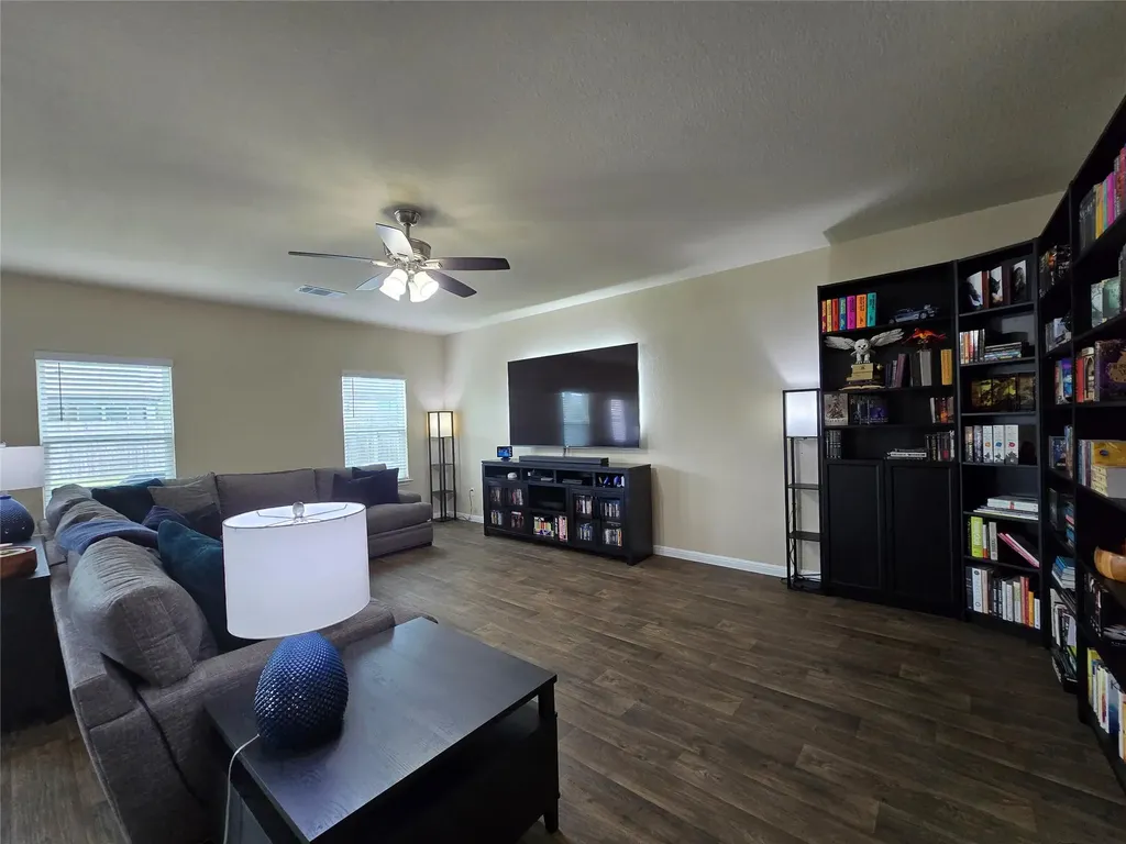 212 Yoakum Street Leander TX 78641