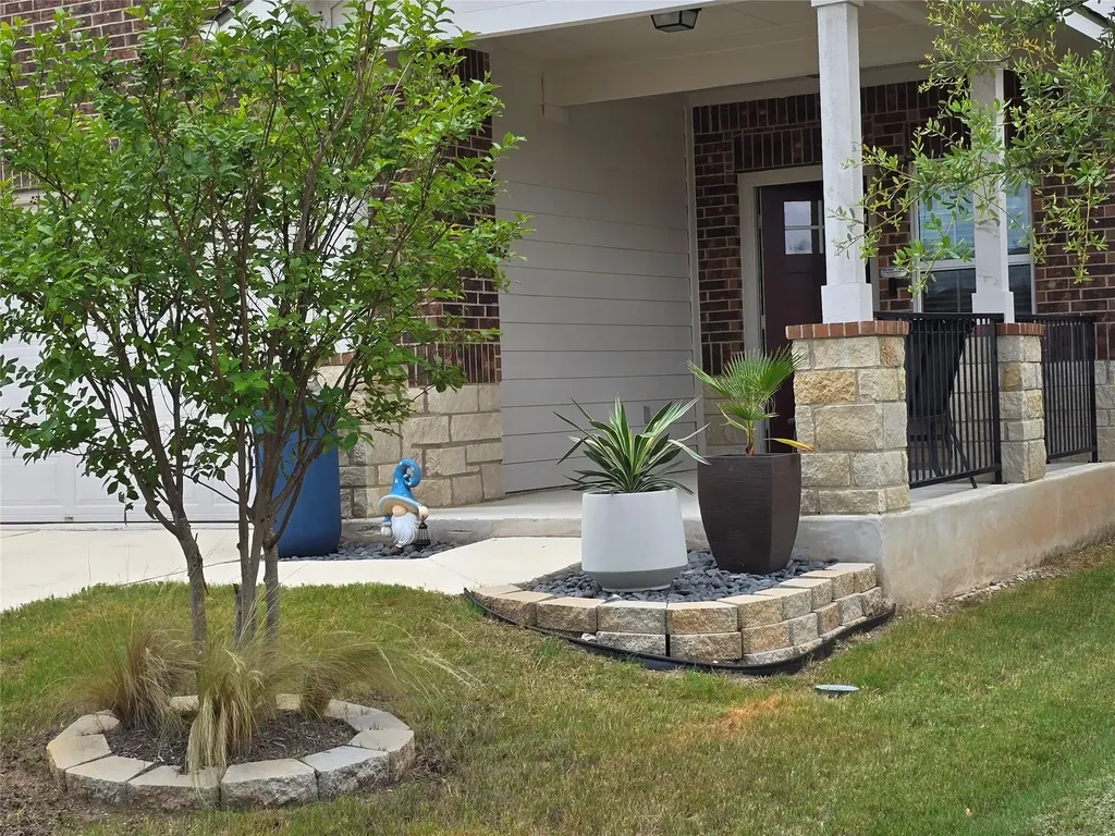 212 Yoakum Street Leander TX 78641