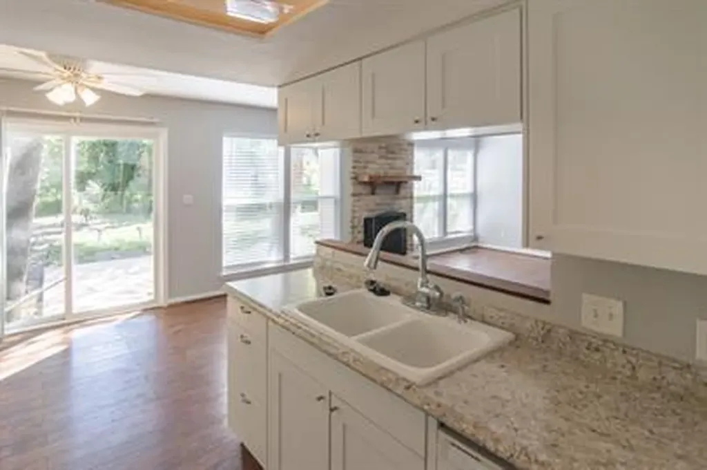 1506 Aquifer Cove Austin TX 78746