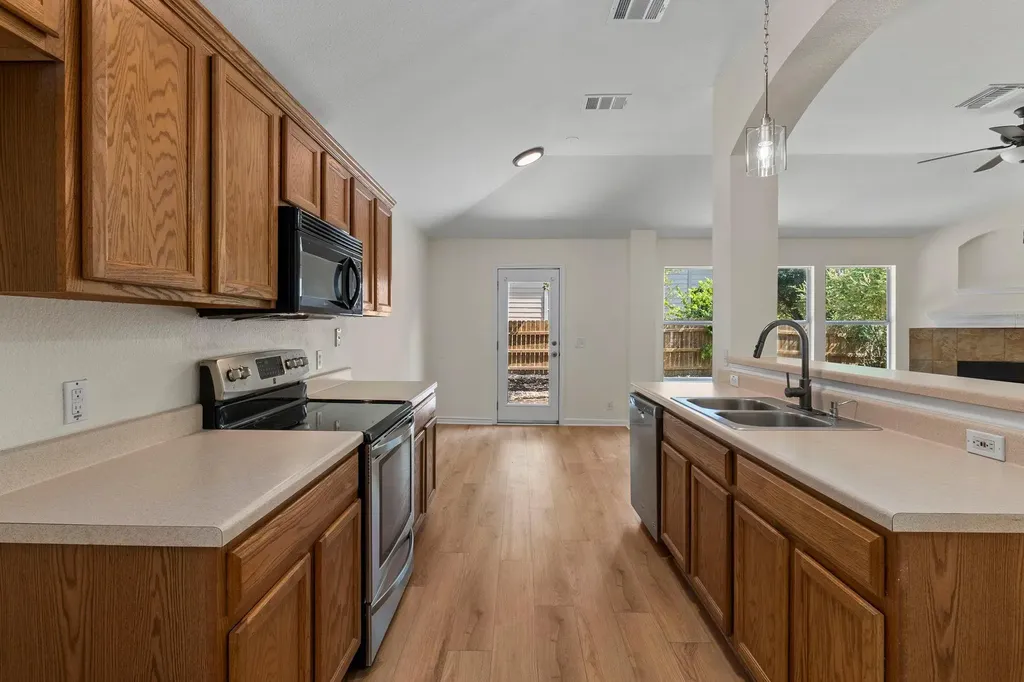 9616 Magna Carta Loop Austin TX 78754