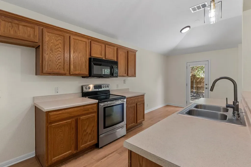 9616 Magna Carta Loop Austin TX 78754