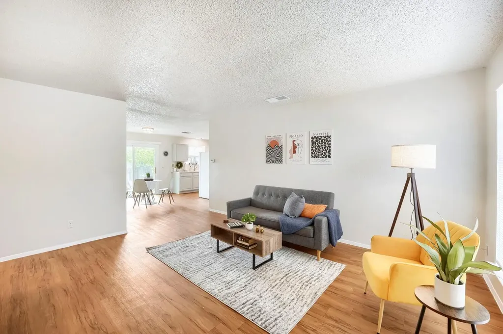 2301 Dove Springs Drive Austin TX 78744
