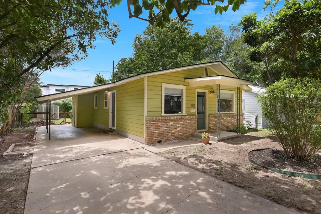 3013 E 18th Street Austin TX 78702