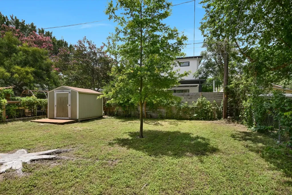 3013 E 18th Street Austin TX 78702