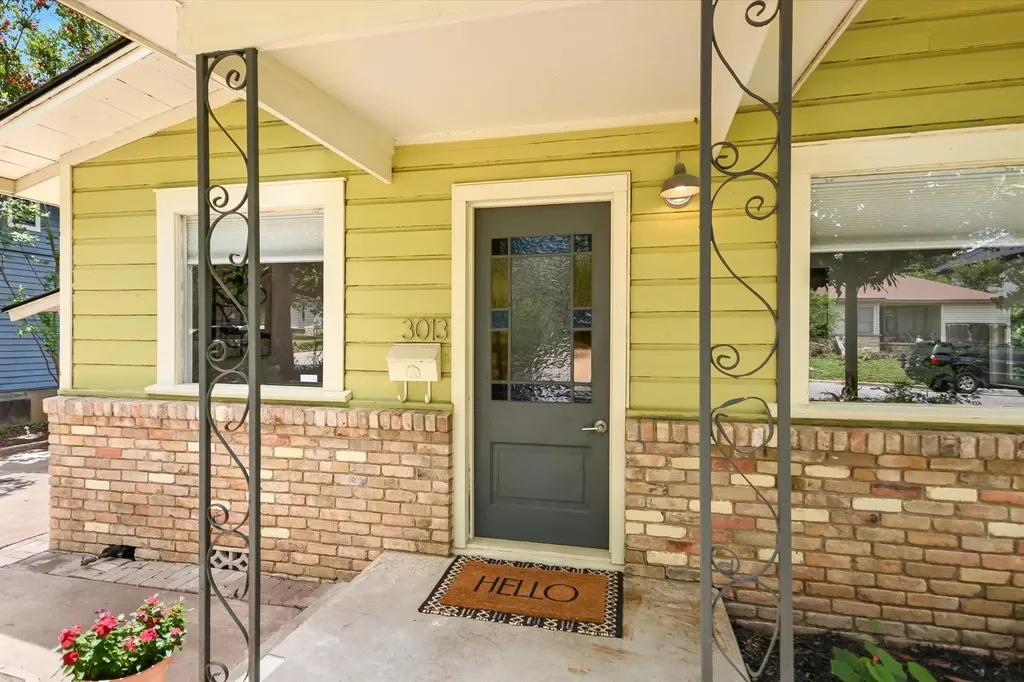 3013 E 18th Street Austin TX 78702