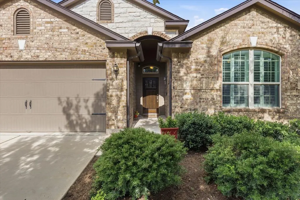 162 Sugar Creek Buda TX 78610