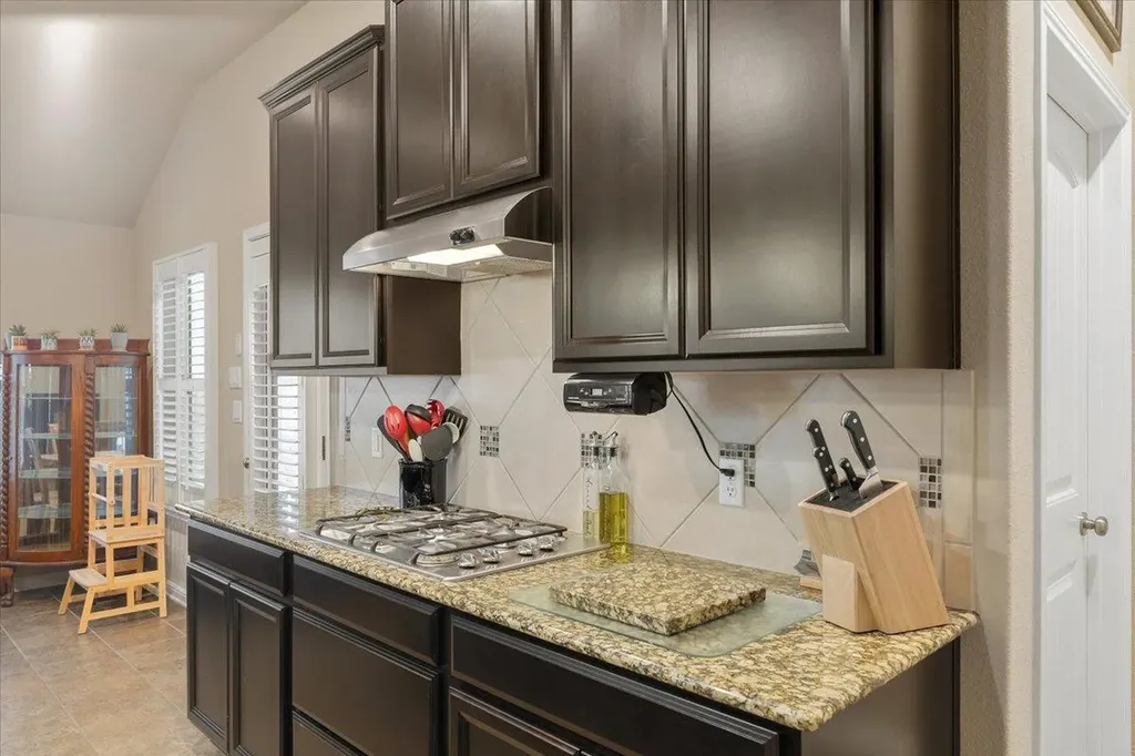 162 Sugar Creek Buda TX 78610