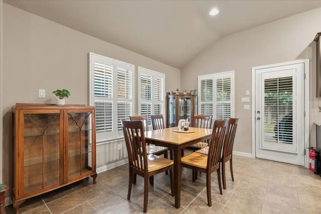 162 Sugar Creek Buda TX 78610