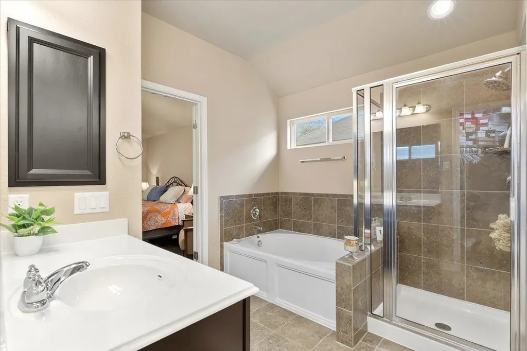 162 Sugar Creek Buda TX 78610