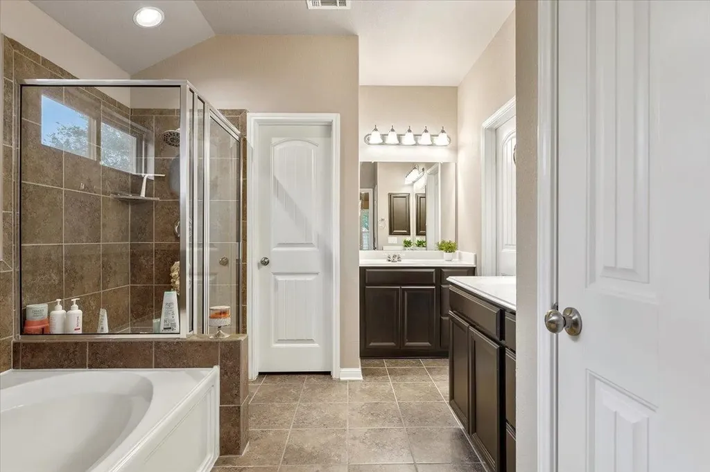 162 Sugar Creek Buda TX 78610