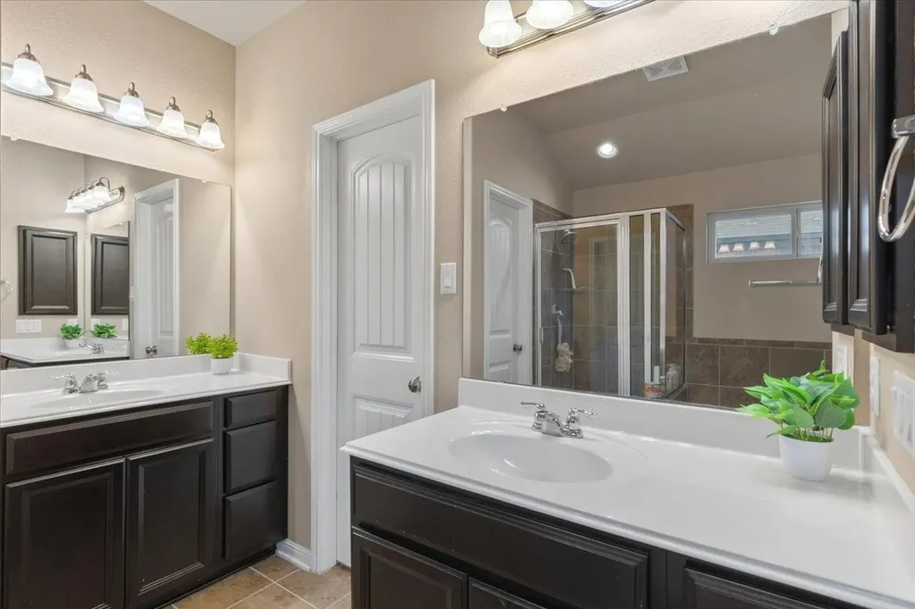 162 Sugar Creek Buda TX 78610