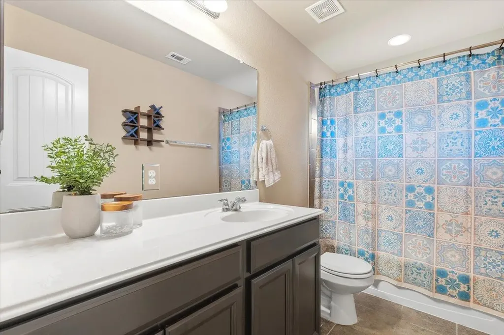 162 Sugar Creek Buda TX 78610