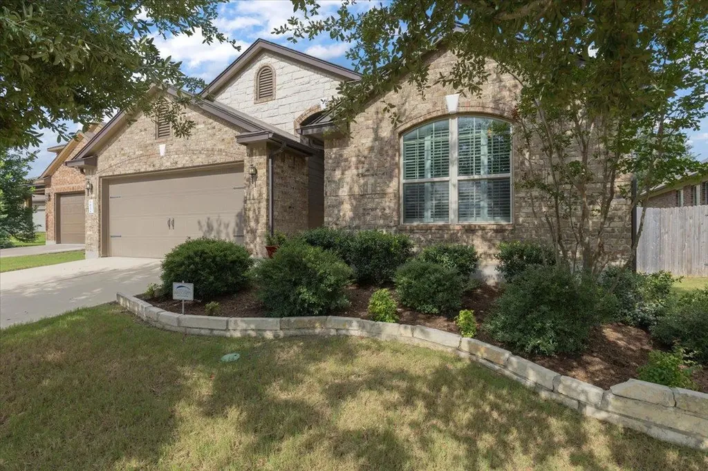 162 Sugar Creek Buda TX 78610