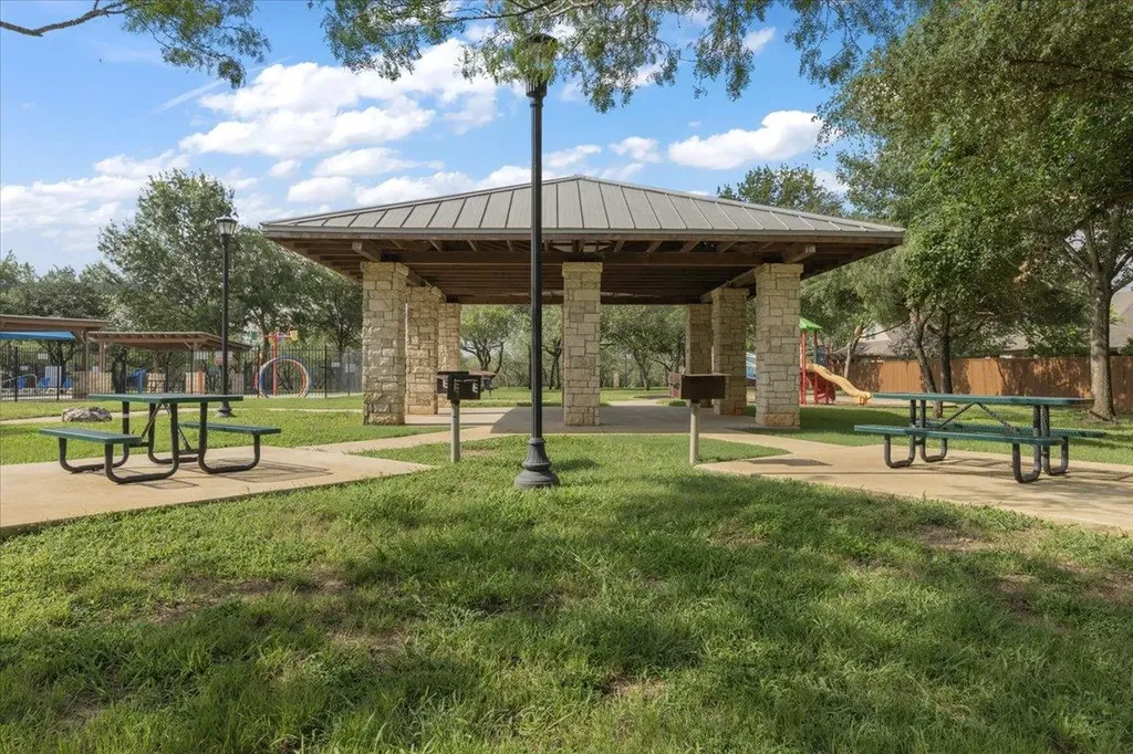 162 Sugar Creek Buda TX 78610