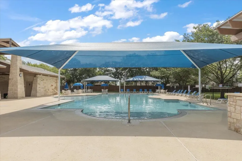 162 Sugar Creek Buda TX 78610
