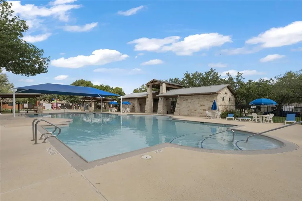 162 Sugar Creek Buda TX 78610