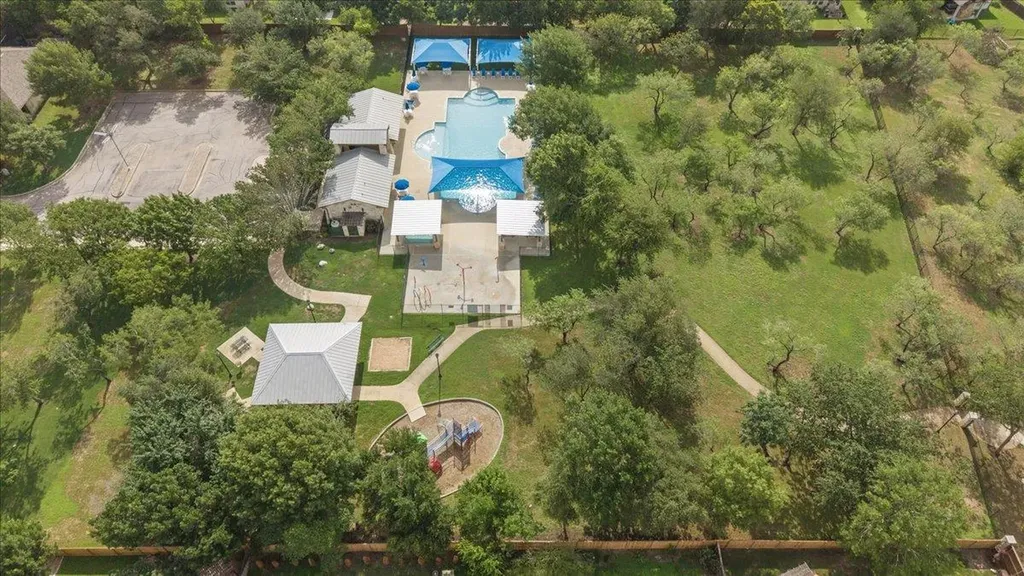 162 Sugar Creek Buda TX 78610