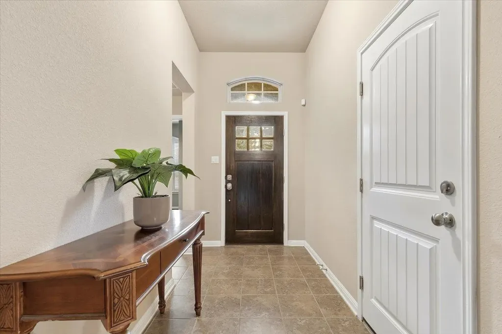 162 Sugar Creek Buda TX 78610