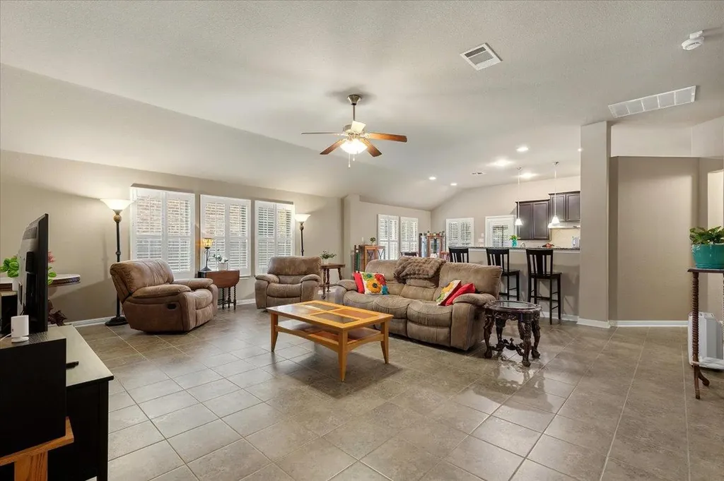162 Sugar Creek Buda TX 78610