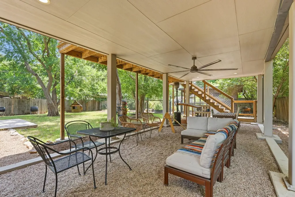 2205 Laramie Trail Austin TX 78745