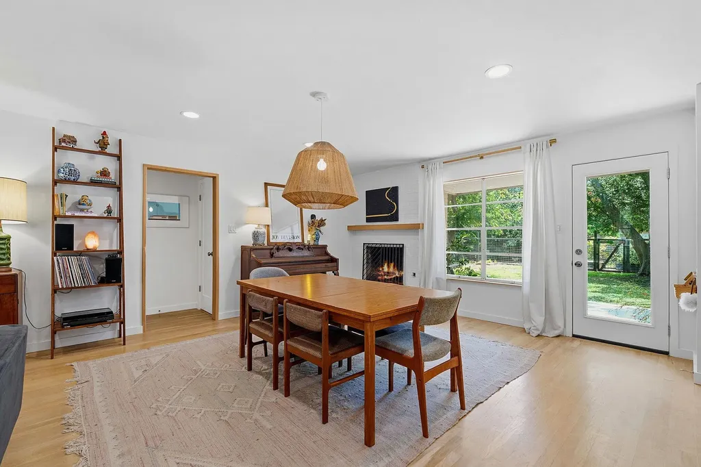 2205 Laramie Trail Austin TX 78745