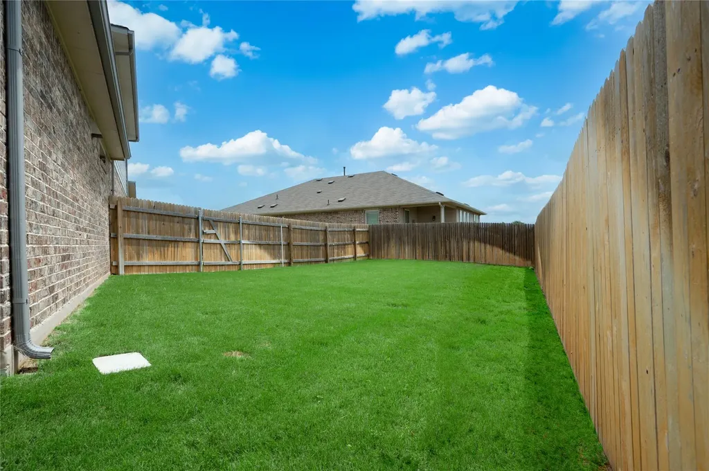 513 Emerald Cove Georgetown TX 78626