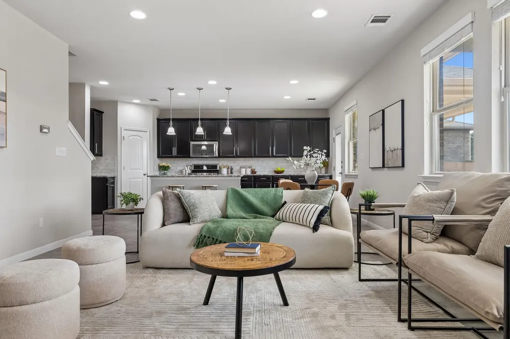 900 Myrna Bend Leander TX 78641