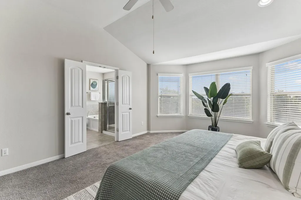 900 Myrna Bend Leander TX 78641