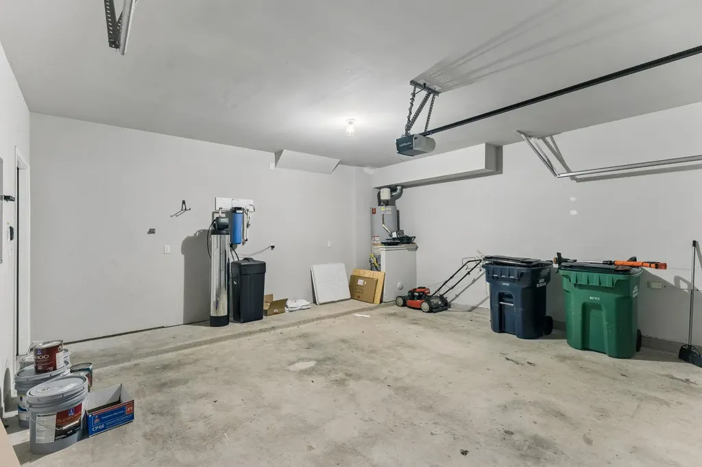 900 Myrna Bend Leander TX 78641