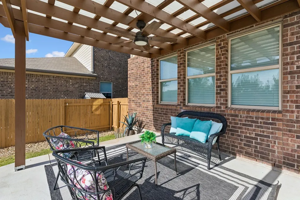 900 Myrna Bend Leander TX 78641