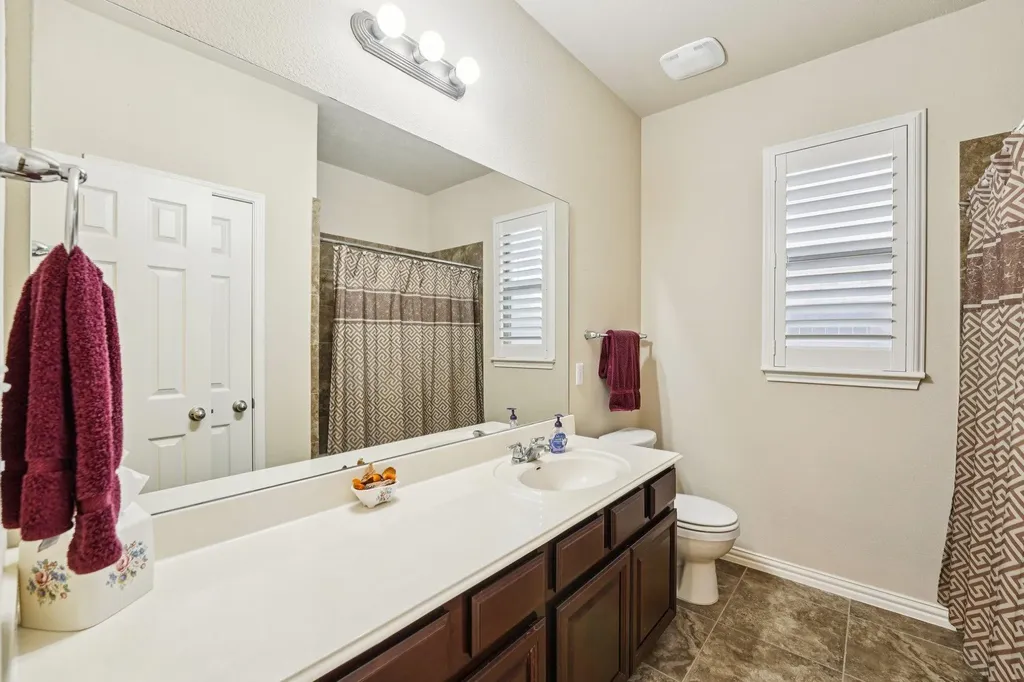 204 Norcia Loop Liberty Hill TX 78642