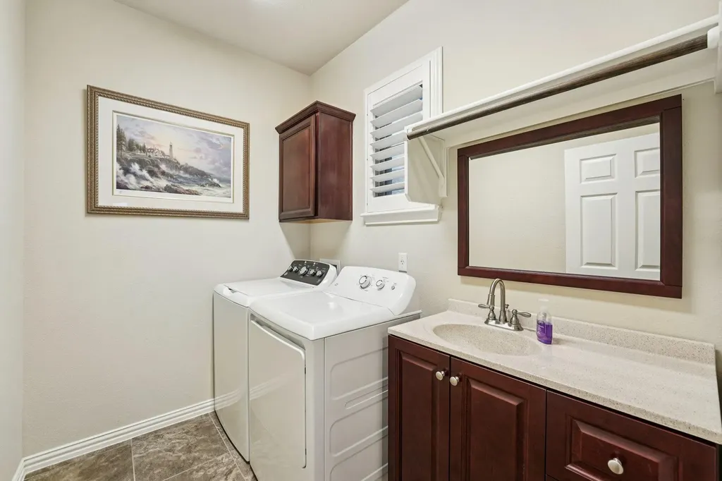 204 Norcia Loop Liberty Hill TX 78642