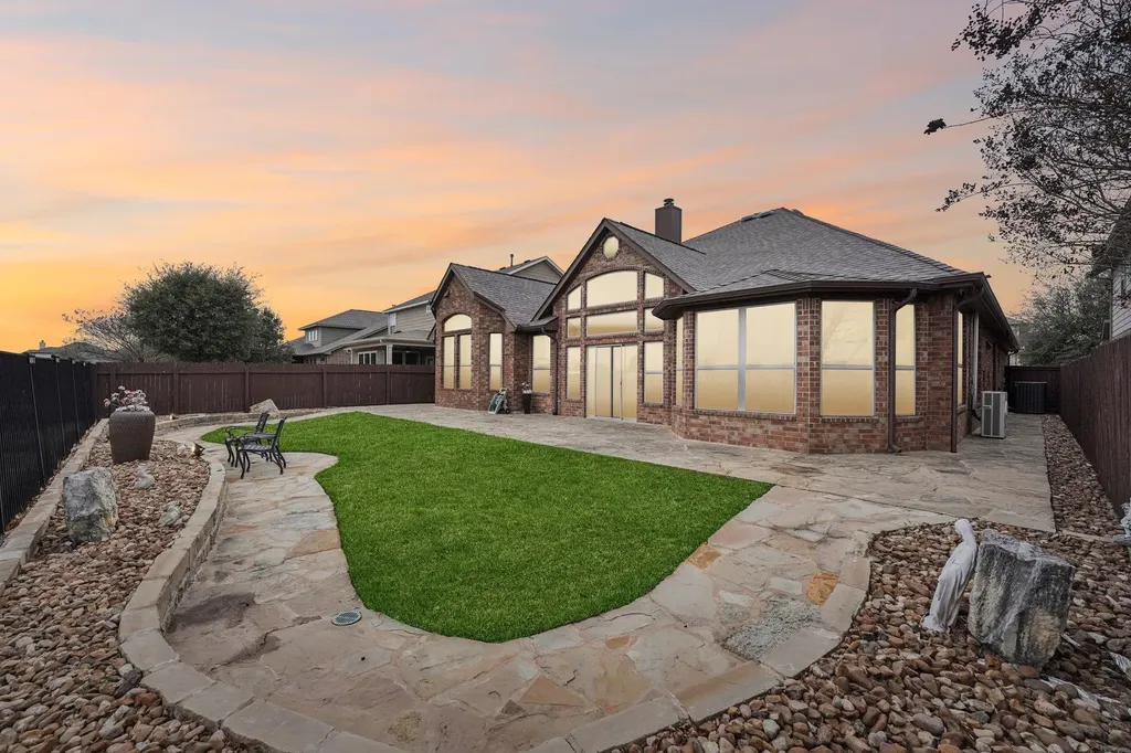 204 Norcia Loop Liberty Hill TX 78642