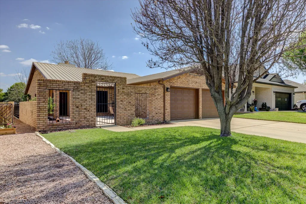 115 Firestone Place Meadowlakes TX 78654